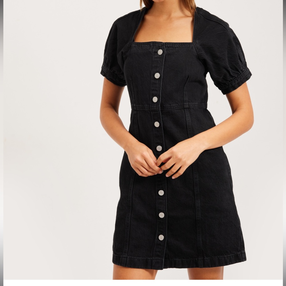 Women’s Levi’s Black Denim Button Up Dress